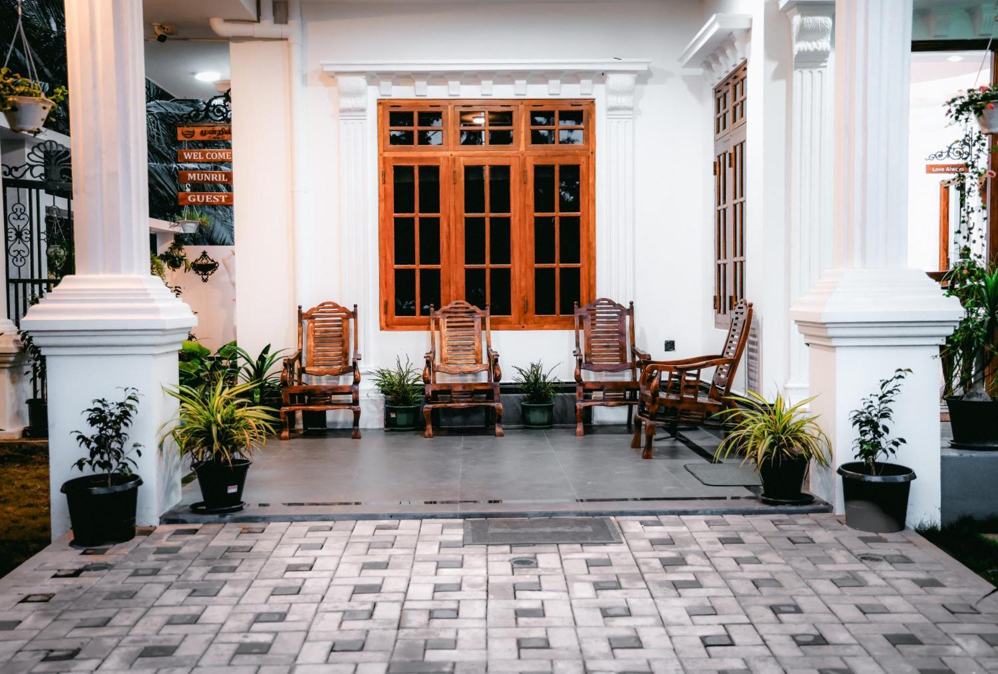 Munril Guest Apartment Jaffna Ngoại thất bức ảnh