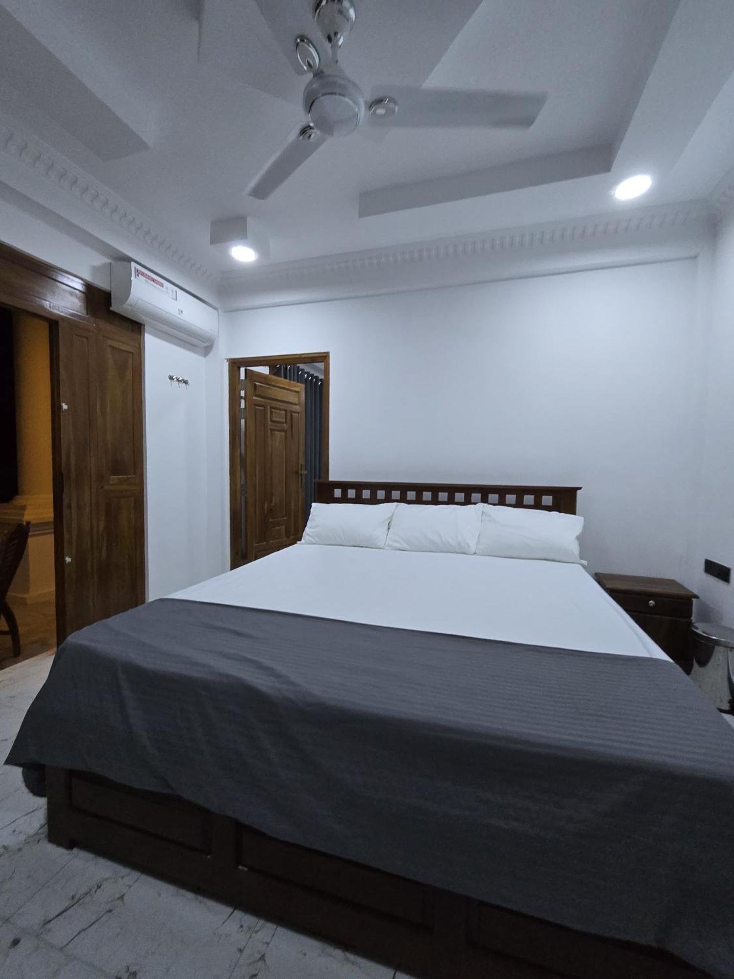 Munril Guest Apartment Jaffna Ngoại thất bức ảnh